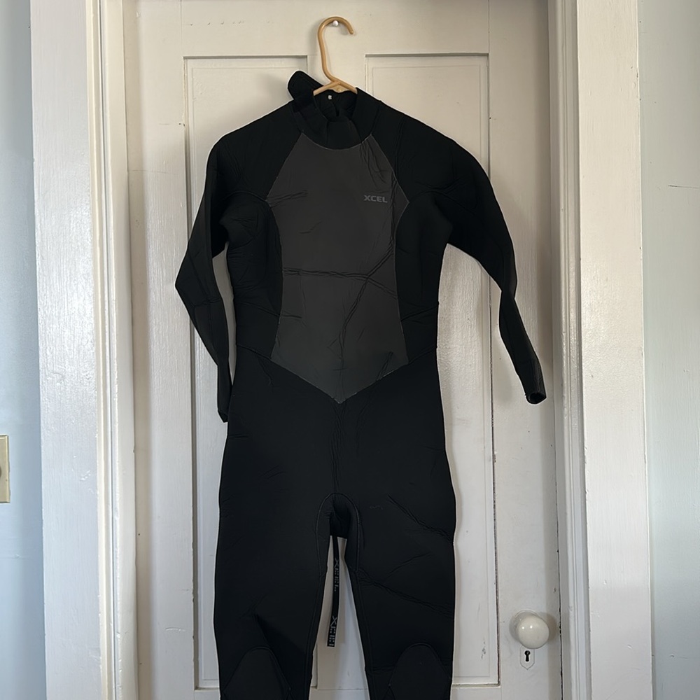 NWT! XCEL Womens Axis Back Zip 5/4mm Fullsuit